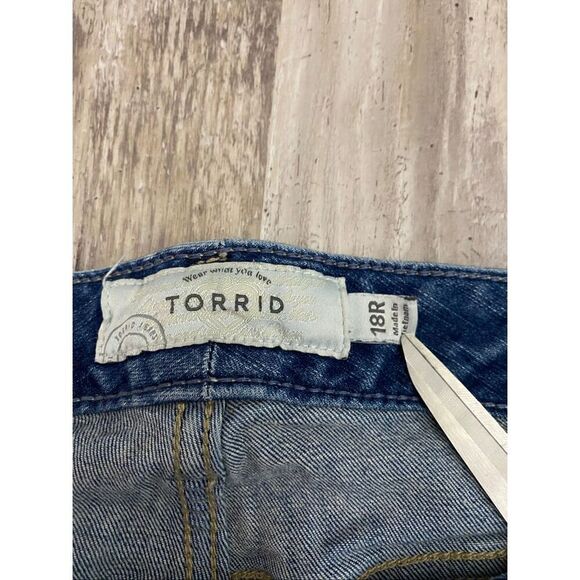 Torrid Ankle Crop Jeans Distressed Lace Patches Women’s Sz 18R - Picture 5 of 7